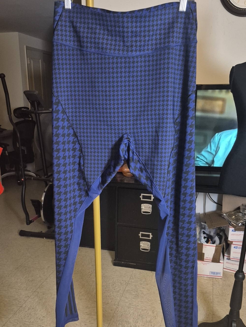 IVY PARK Blue and Black Houndstooth Leggings (Size 4X)